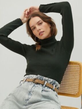 Maeve Anthropologie Ribbed Turtleneck Sweater Button Sleeve Green Medium NWT